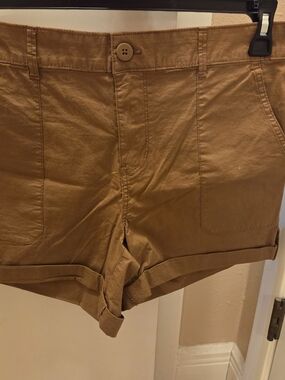 Sanctuary Roll-Hem Utility Shorts in Camel Brown